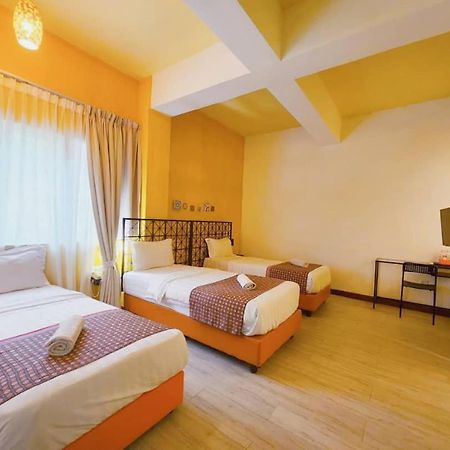 Langit Langi Hotel @ Порт-Диксон Экстерьер фото